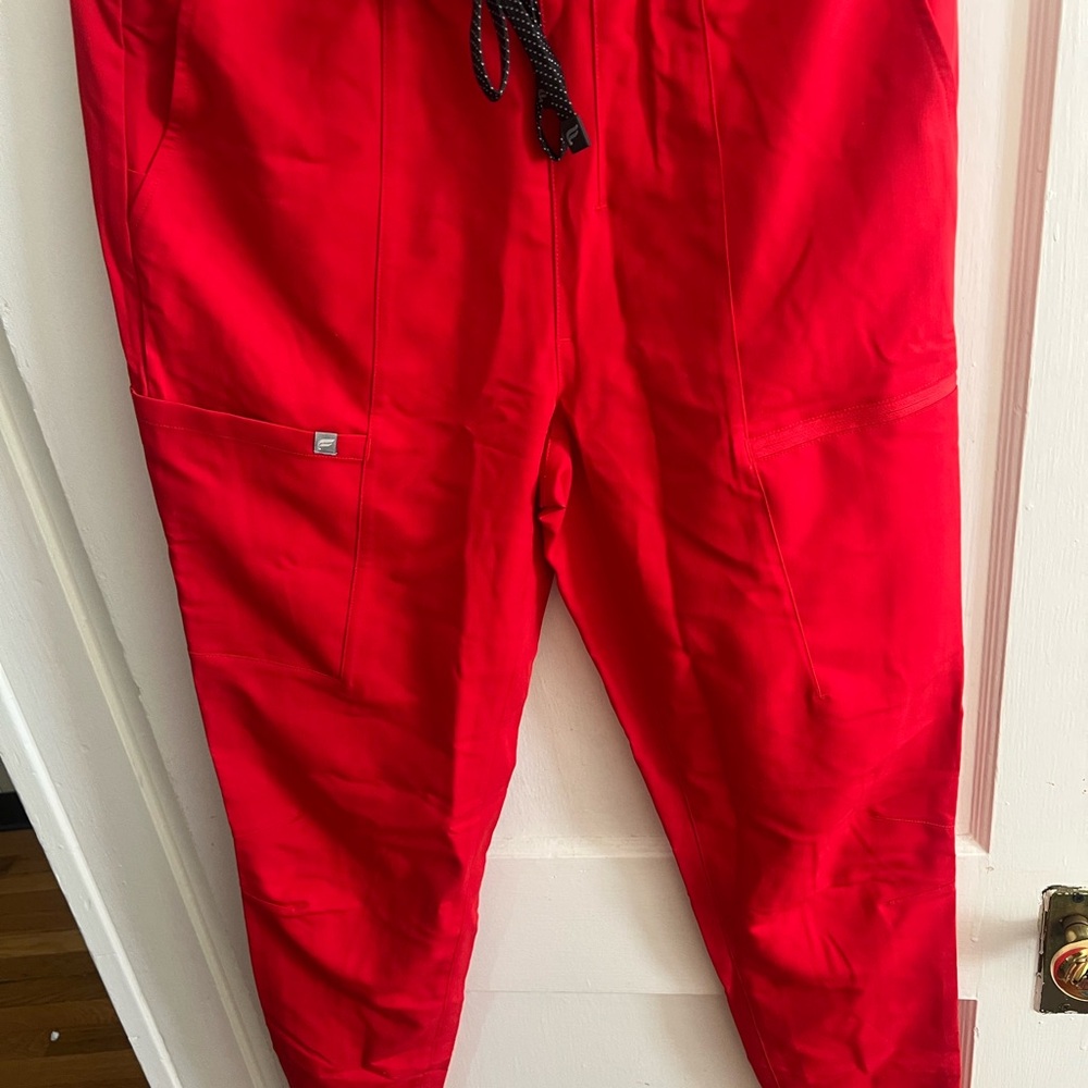 Fabletics High-Rise On-Call Jogger Scrub Pants